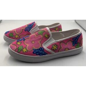 Womans colorful slip-on sneaker type shoe size 8